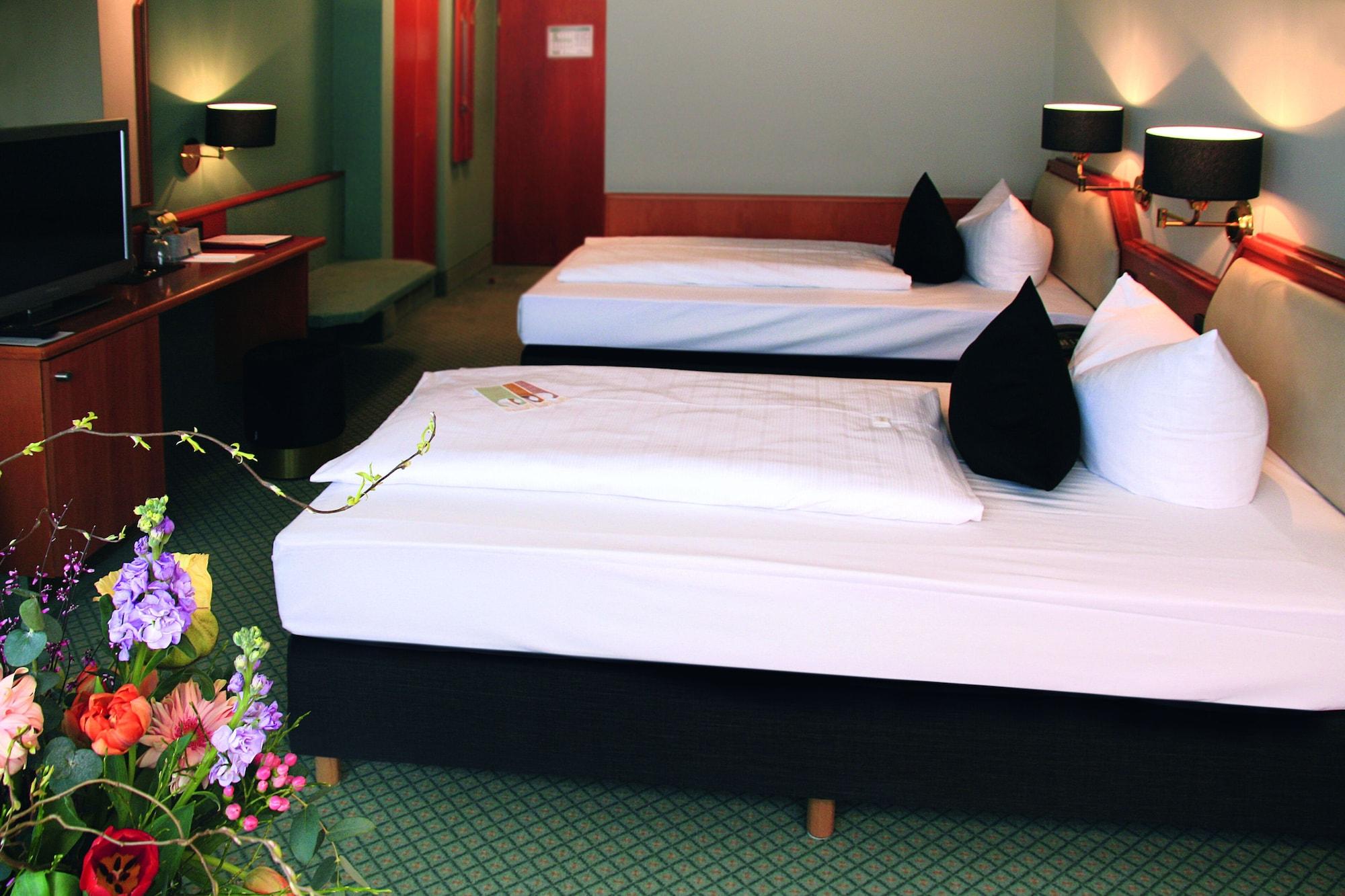 Avia Hotel Ratisbonne Extérieur photo