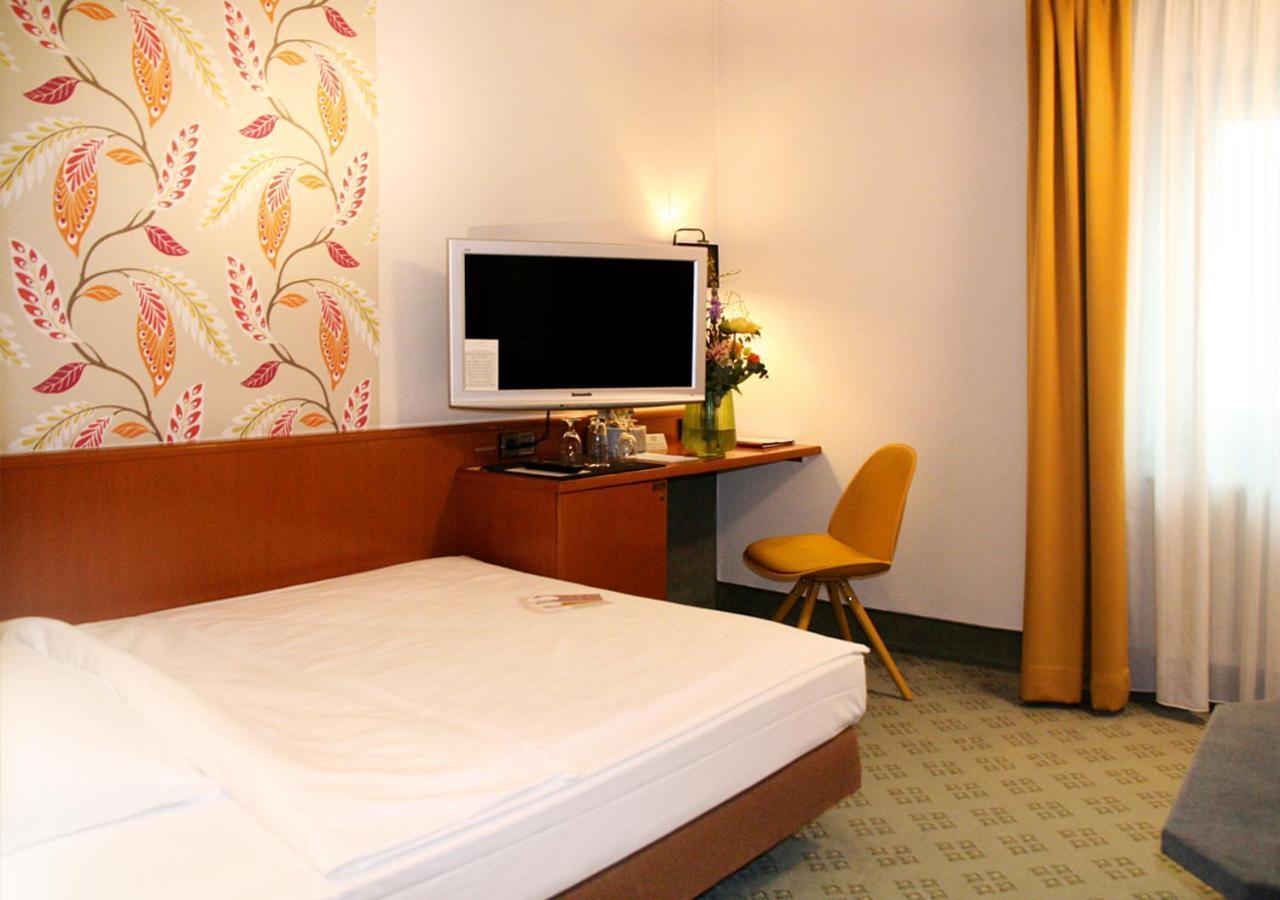 Avia Hotel Ratisbonne Extérieur photo